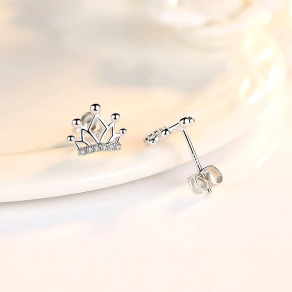 925 Sterling Silver Minimalist Crown Stud Earrings - Picture 3 of 5